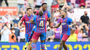 [冰雪]中国女子冰壶队取得三连胜.